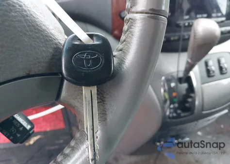 2005 Toyota Sienna Xle/Xle Limited из США, поврежденный, VIN 5TDBA22C85S047614